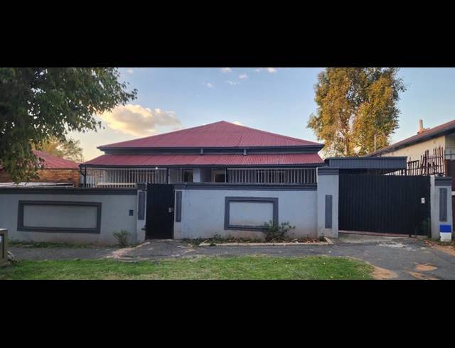 6 BEDROOM HOUSE FOR SALE IN TURFFONTEIN